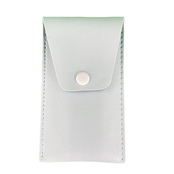 8 Piece Light Blue Gray Travel Makeup Brushes with Case - Picture 3 of 9